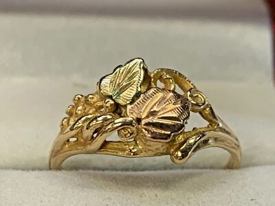 10K 2 TONE YELLOW  GOLD ESTATE  LADIES  RING AXXX - Image 1 of 4