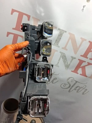 👍2017-2022 TOYOTA PRIUS PRIME FARO LED DERECHO BOMBILLA/LUZ LED Y MÓDULO OEM💯 Foto 1 de 4