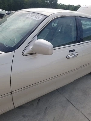 03 2003 LINCOLN TOWN CAR DOOR FRONT LEFT DRIVER IVORY PEARL  Foto 1 de 4