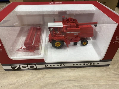 6329 Universal Hobbies Massey Ferguson 760 Combine Harvester 1:32 scale - Image 1 of 3