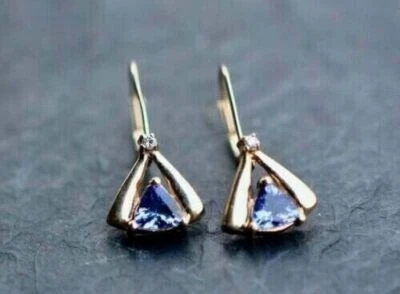 Pendiente colgante/gota de tanzanita creado en laboratorio de corte billón de 2 quilates chapado en oro amarillo de 14 quilates Foto 1 de 4