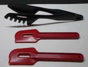 Tupperware Tongs and Spatulas - Picture 1 of 7