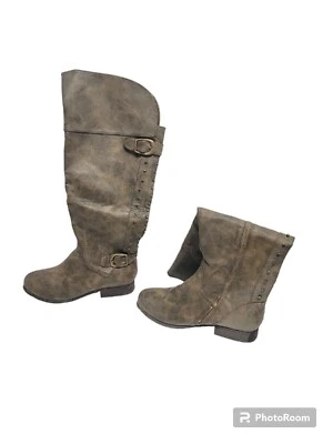 Botas para mujer 9,5 altas con tachuelas cremallera lateral marrón imitación cuero tacones sin clasificación Foto 1 de 4