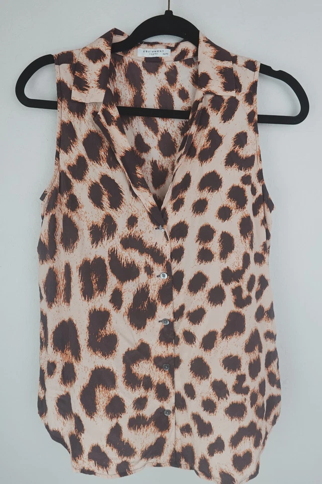 Blusa Equipment Mujer Estampado Leopardo XS Sin Mangas Seda Animal Abotonada Foto 1 de 4