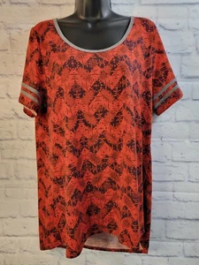 LuLaRoe Size XL Classic Tee Short Sleeve Round Neck Orange Blue Geometric - Picture 1 of 5