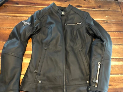 Chaqueta de cuero negra pequeña Victory Motorcycles para mujer Foto 1 de 4