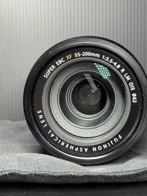 Fujifilm Fujinon XF 55-200mm F/3.5-4.8 R LM OIS (Fuji X mount) #135 - Image 1 of 4