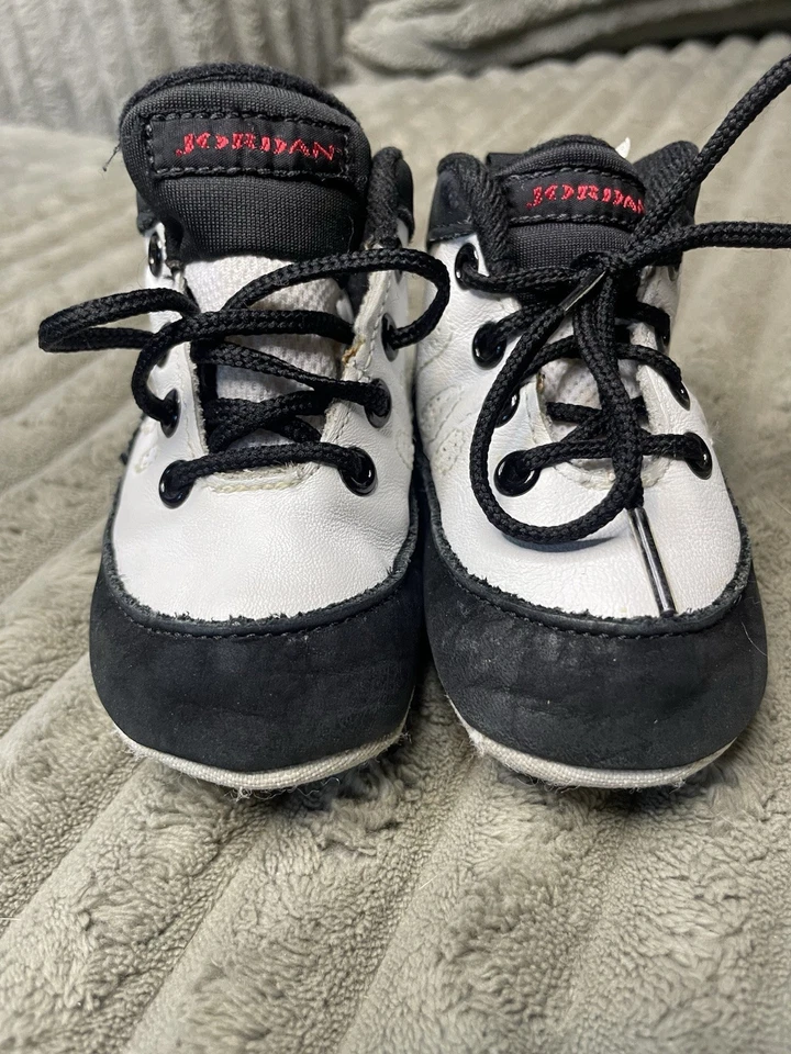 Botines de bebé Nike Jordan 1994 vintage blanco negro rojo talla 3 retro OG Foto 1 de 4