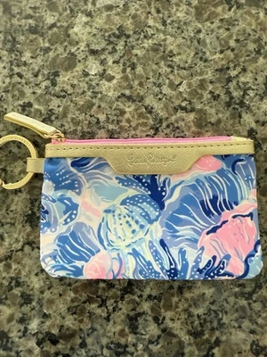 Cartera Lilly Pulitzer Rosa Azul Cremallera Estuche de Identificación Tono Dorado Llavero Portatarjetas Usada en Excelente Condición  Foto 1 de 4