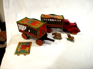 Vintage Wyandotte Tin Litho Circus Truck w/Trailer & Animals - Picture 1 of 17