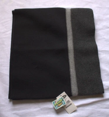 Old Navy Active Performance 抓绒围巾 黑色, 深灰色, 浅灰色 — 第 1/4 张图片