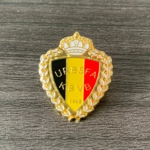 KBVB ROYAL BELGIAN FA NATIONAL TEAM ENAMELED SOCCER/ FOOTBALL LAPEL PIN W/BAG. - Picture 1 of 2