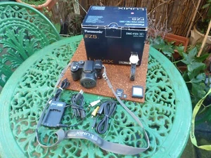 No.2.Panasonic Lumix DMC-FZ5 5.0MP Leica12x Zoom Digital Bridge Camera Boxed - Picture 1 of 23