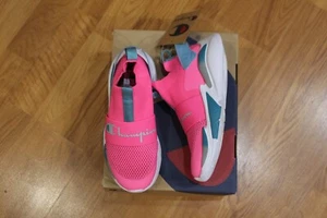 NWT GIRLS CHAMPION SZ 2 SHOES XG TECH PRO - Picture 1 of 6