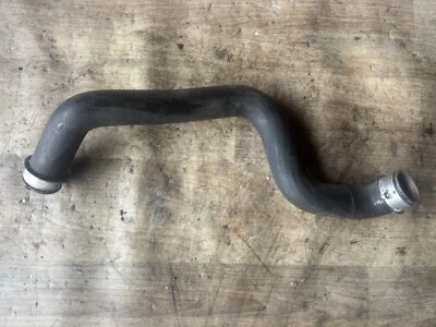 TUBO DE MANGUEIRA SUPERIOR LÍQUIDO DE ARREFECIMENTO DO RADIADOR DO MOTOR MERCEDES BENZ C300 C43 C63 GLC43 FABRICANTE DE EQUIPAMENTO ORIGINAL - Imagem 1 de 4