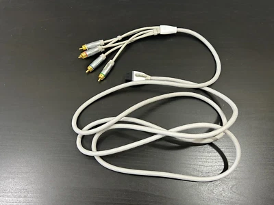 Cable de audio estéreo/video componente para juegos Rocketfish para Wii U 8 pies gris Foto 1 de 4