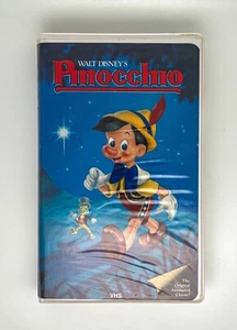 Vintage PINOCCHIO Walt Disney Classics VHS Tape Clamshell Case LIGHTLY USED! - Picture 1 of 3