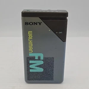Radio FM Sony Walkman SRF-16W de colección años 80 probada funcionando  - Imagen 1 de 3