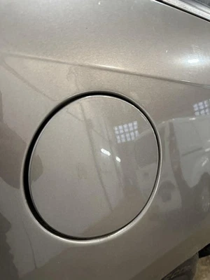 10 11 12 13 14 15 16 CADILLAC SRX Fuel Tank Door Foto 1 de 2