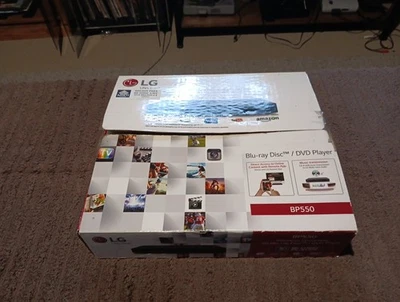 Reproductor de discos BluRay LG DVD/3D con soporte de transmisión WiFi BP550 Foto 1 de 4
