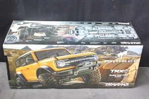TRAXXAS 92076-4 TRX-4 Scale and Trail Crawler with 2021 Ford Bronco Body 319 - Picture 1 of 3