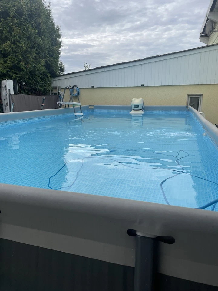Pool Mit Sandpumpe, Salzwasseranlage, Roboter Und Gegenstrom Anlage - Bild 1 von 4