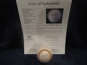 Derek Jeter Autographed Official World Series 2000 Baseball - Full JSA L.O.A. - Picture 1 of 12