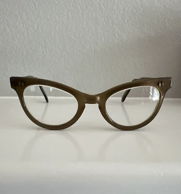 Monturas de gafas de gato American Optical 4 1/4-5 1/2 de colección 44-20 HH107 Foto 1 de 4