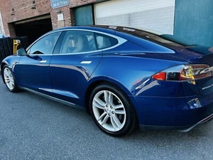2015 Tesla Model S 85D - Picture 1 of 25