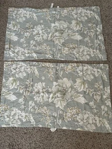 Juego estándar de 2 fundas de almohada de algodón floral para el hogar Nina Campbell 36x22 - Imagen 1 de 15