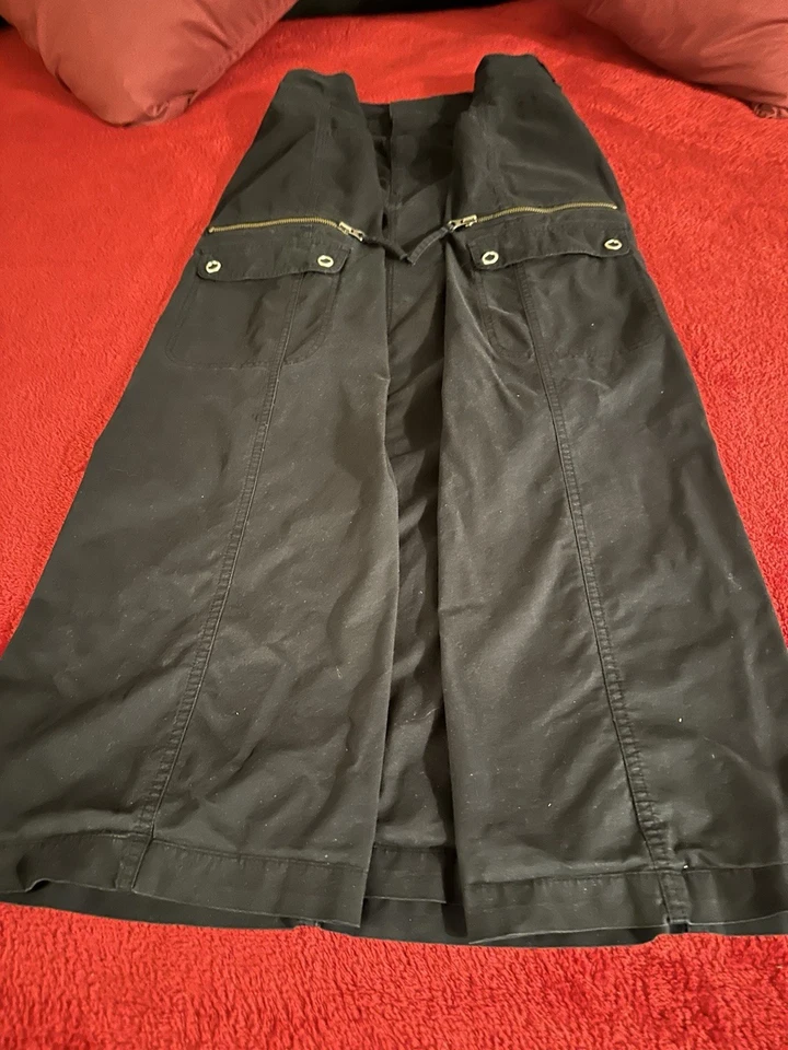 Venezia Womens Cargo Skirt Black w/Zipper Pockets! TRENDING! Size 22 - Image 1 of 4