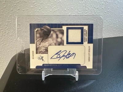 Tarjeta Jersey Bo Jackson Autógrafo y Juego Usada 2004 Fleer ST/BJ Firmas - 03/86 Foto 1 de 3