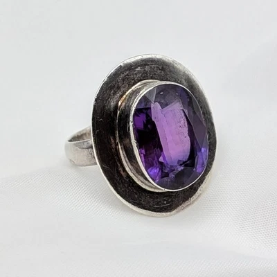 Sterling Silver 925 Large Oval Purple Synthetic Sapphire Ring Size 6.5 7.78g - Image 1 of 4