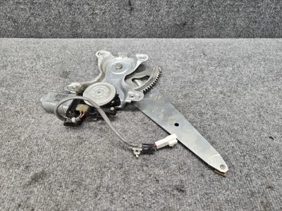 Motor regulador ventana trasera derecha OEM LEXUS IS300 2001-2005 Foto 1 de 4