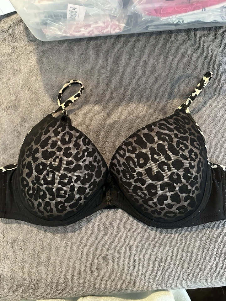 Great Bra.  Brand Unknown Black With Animal Print 36C - Image 1 of 4