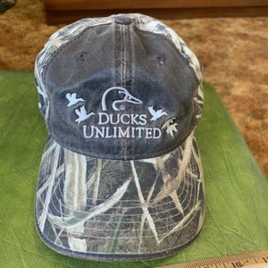 DUCKS UNLIMITED Embroidered Shadow grass Camo Strapback Hat Signature 2018 NOS - Picture 1 of 10