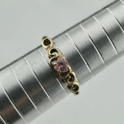 10K Yellow Gold Ring Heart Shaped Pink CZ Stone Size 7.5 1g Vintage  - Image 1 of 4