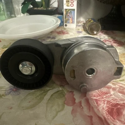 Kit de tensor de cinturón accesorio Dorman 419-006 para camioneta Ram Dodge Charger Jeep 300 Foto 1 de 3