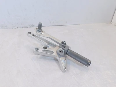 Soporte reposapiés derecho Erik Buell Racing EBR 1190 1190SX y pedal de freno Foto 1 de 4