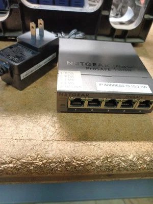 Netgear GS105Ev2 5-Port Gigabit Ethernet Smart Managed Plus Switch - Image 1 of 3