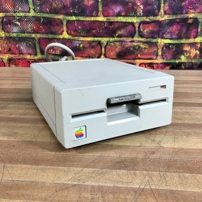 ✅ 🍎 Apple 5.25" Floppy Disk Drive A9M0104 - Fully Cleaned & Tested - Image 1 of 4