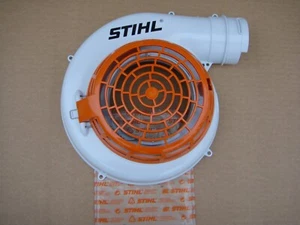 ALLOGGIAMENTO VENTOLA ESTERNO SOFFIATORE STIHL SH56 SH86 BG56 BG86 ORIGINALE - NUOVO DECOLLO - Foto 1 di 2