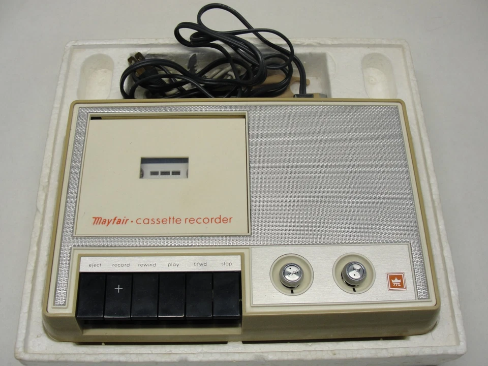 GRABADORA DE CASETE Y MICRÓFONO MAYFAIR DE COLECCIÓN MODELO 725 ~ FUNCIONA Y SE VE MUY BIEN Foto 1 de 2