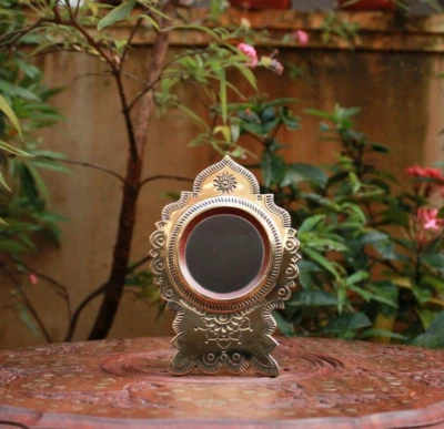 Aranmula Kannadi Metal Mirror Small Perfect Image Table Top Mirror Makup Gift - Image 1 of 4