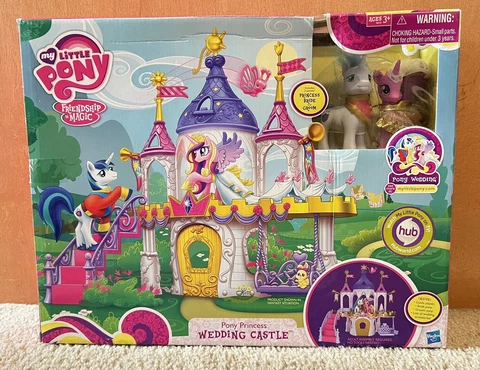 My Little Pony Princess Cadance & Shining Armour Wedding Castle New 2011 Cover