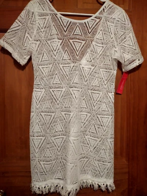 Top de playa Xhilaration talla L crochet encaje crudo espalda baja flecos dobladillo Foto 1 de 4