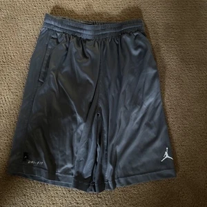 Basketball Shorts Boy’s Size L Air Jordan Navy Black Athletic 12-13 Youth - Picture 1 of 4