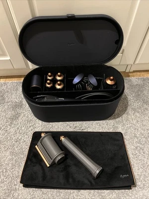 Dyson Airwrap Multi-Haarstyler Geschenkedition Nachtblau-Kupfer Gebraucht - Bild 1 von 4