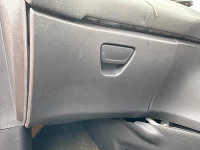 Ford Fiesta MK7 2013 guantera Foto 1 de 3