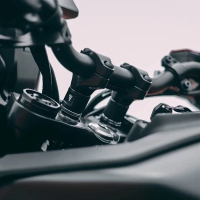 Elevador de manillar apto para KTM 390 ADVENTURE R (2025) Foto 1 de 4